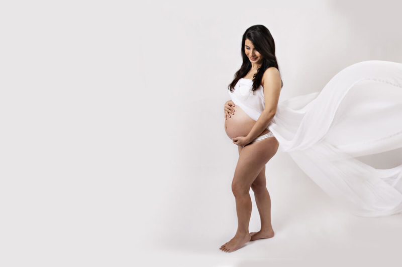 Creative Maternity Photoshoot  