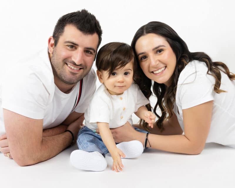 mum and dad and baby family photography